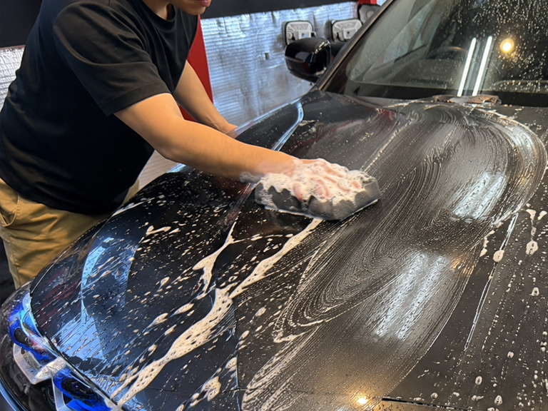 純水を使った手洗い洗車
