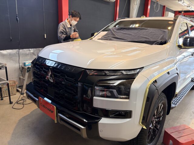 三菱トライトン　コーティング前研磨