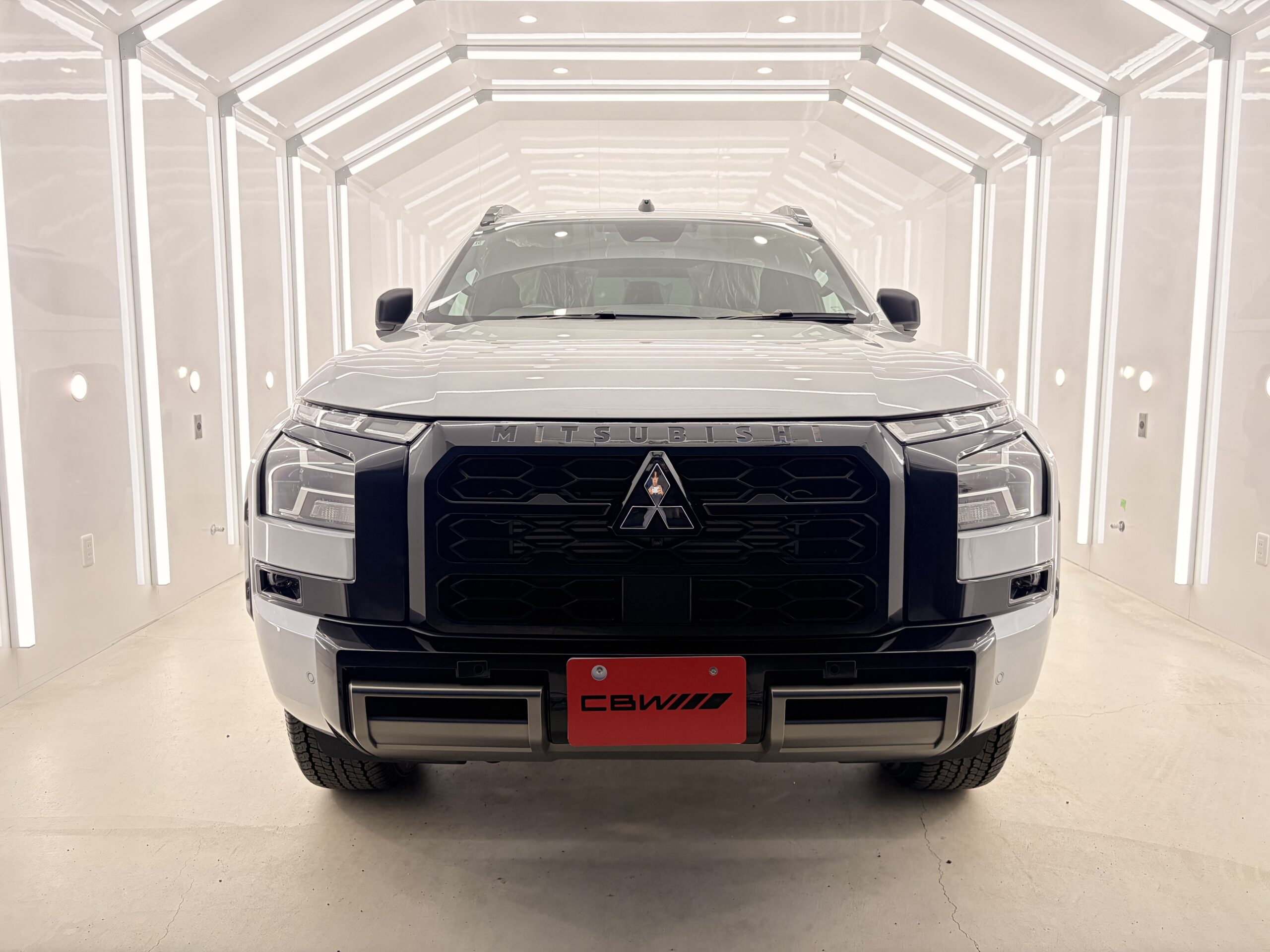 三菱・トライトンを正面から撮った写真