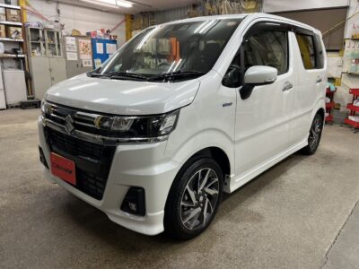 ワゴンRを右斜め前から撮った写真　Gガードガラスコーティング