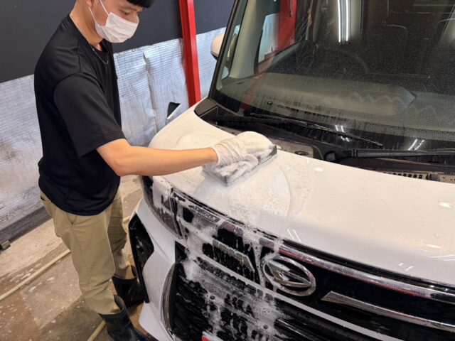 ダイハツ・タント　洗車